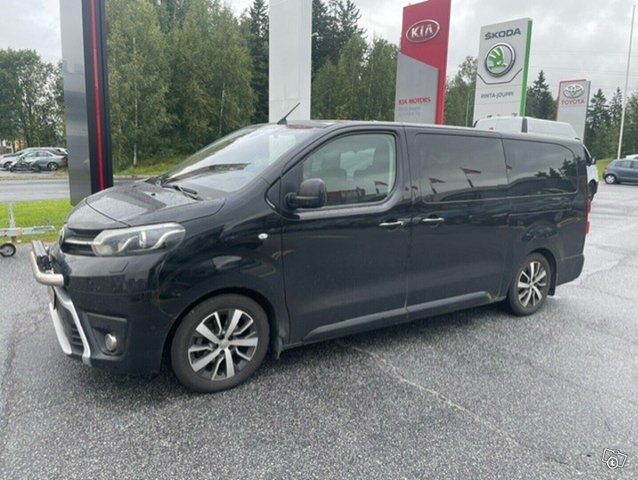 Toyota Proace Verso 1