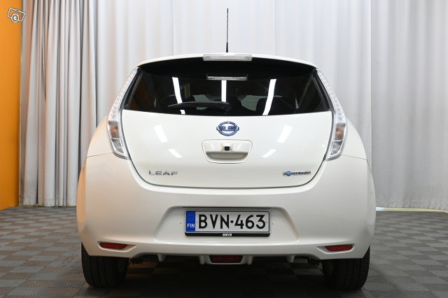 Nissan Leaf 6