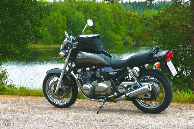 Siisti ja hyvä Kawasaki Zephyr 750 -97 2