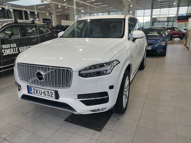 VOLVO XC90 1