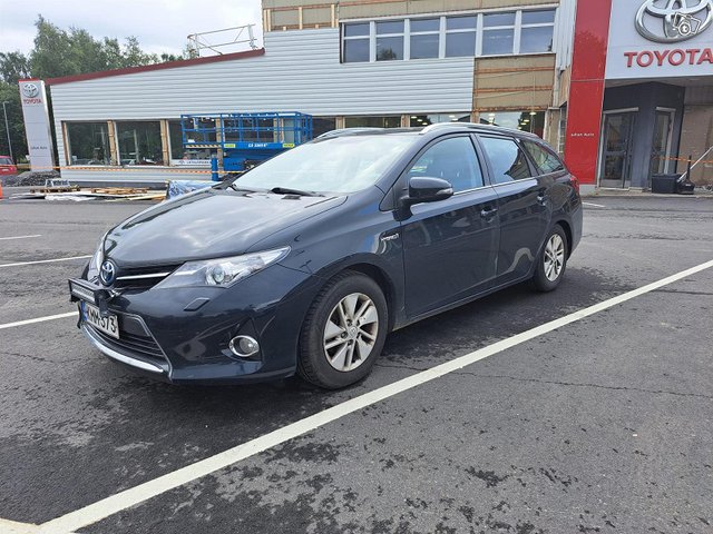 TOYOTA Auris 1