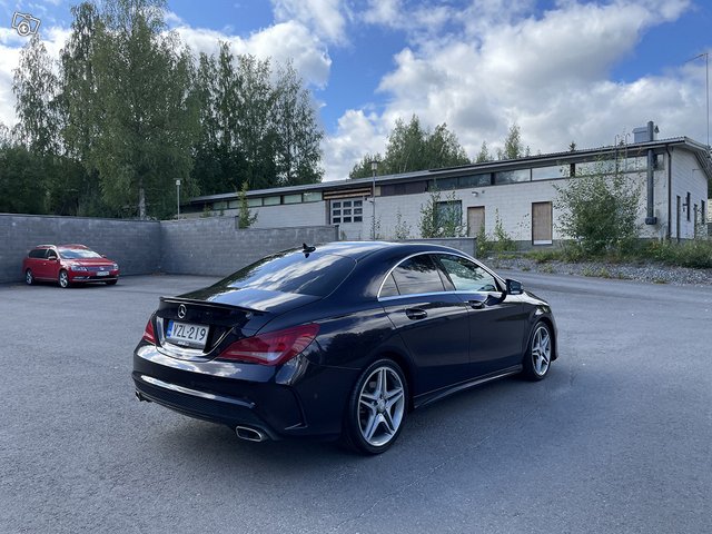 Mercedes-Benz CLA 5