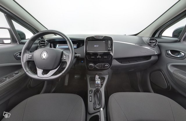 RENAULT Zoe 8