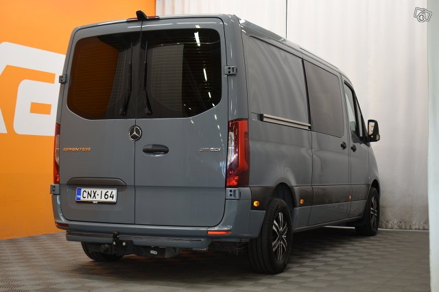 Mercedes-Benz Sprinter 8