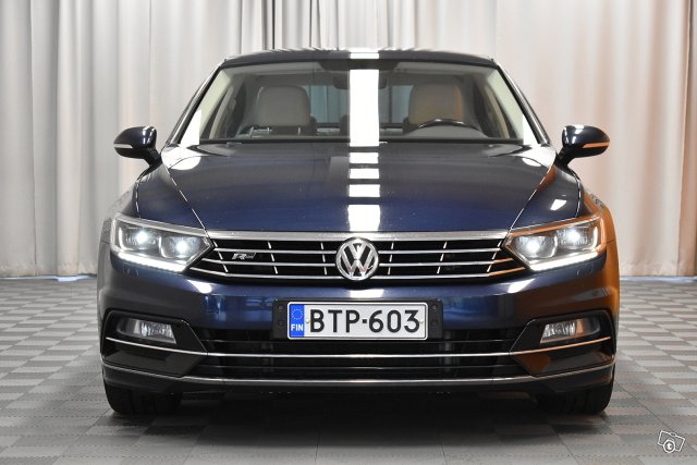 Volkswagen Passat 2