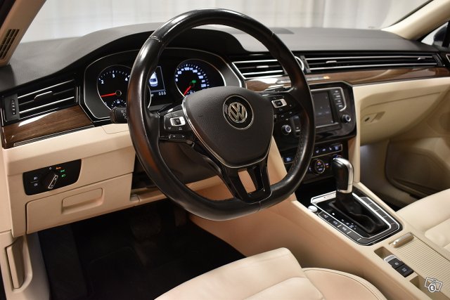 Volkswagen Passat 13