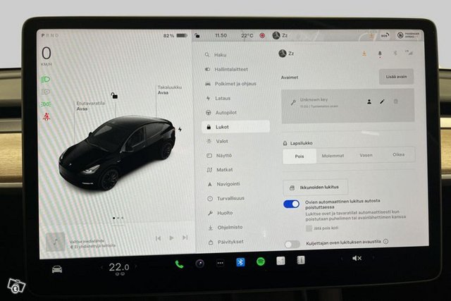 TESLA MODEL Y 21