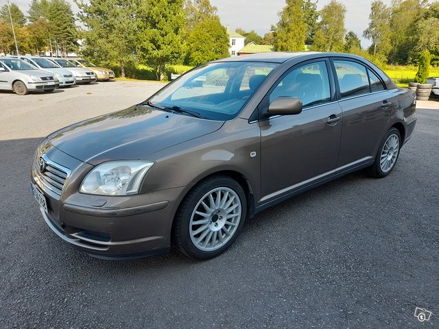 Toyota Avensis, kuva 1