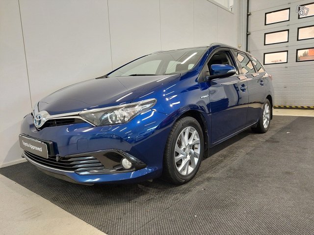 Toyota Auris 1