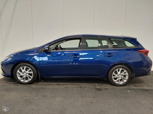 Toyota Auris 2