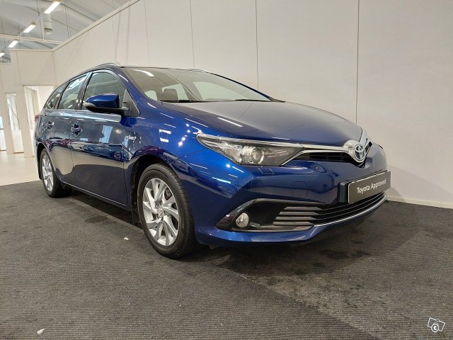 Toyota Auris 5