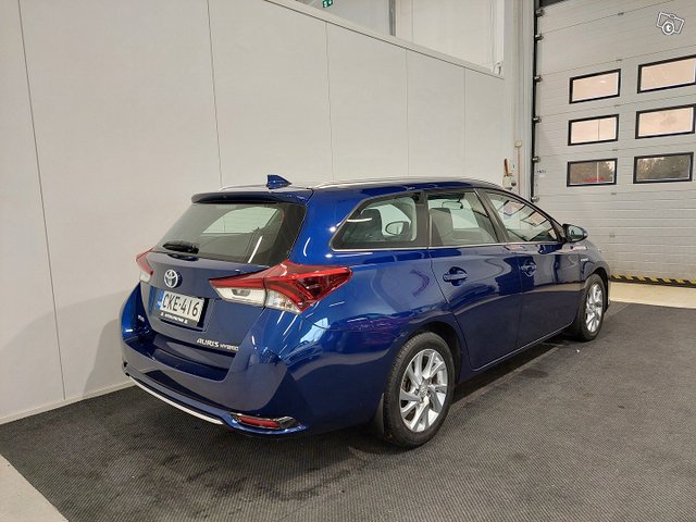 Toyota Auris 12