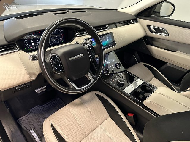 Land Rover Range Rover Velar 10