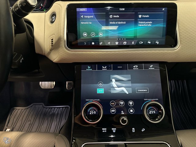 Land Rover Range Rover Velar 11