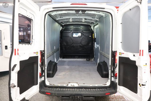 Ford Transit 8