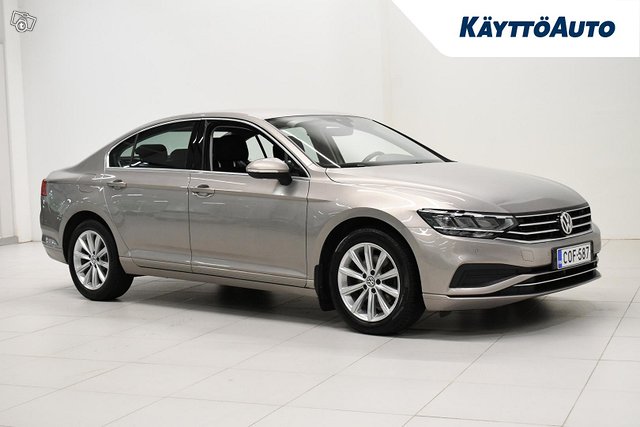 VOLKSWAGEN Passat 16