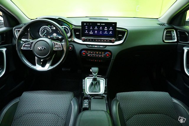 Kia Xceed 9