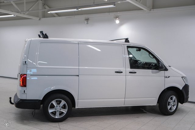 VOLKSWAGEN TRANSPORTER 4