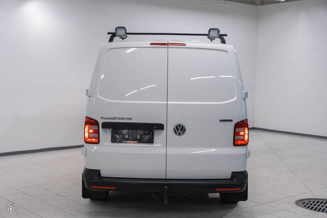 VOLKSWAGEN TRANSPORTER 6