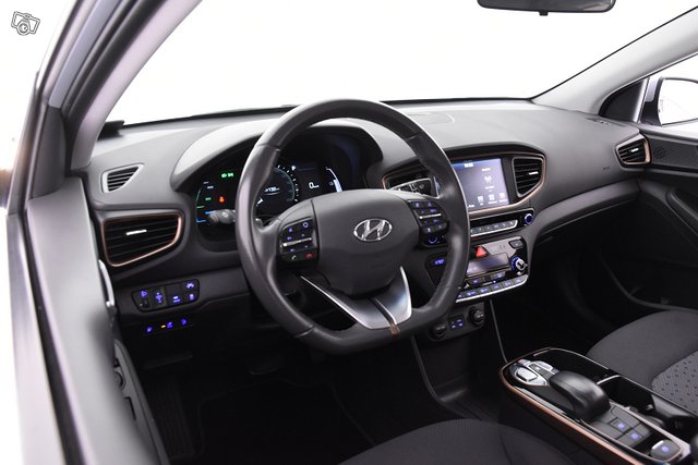 Hyundai IONIQ ELECTRIC 18