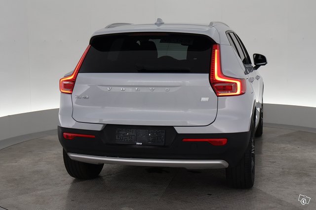 Volvo XC40 10