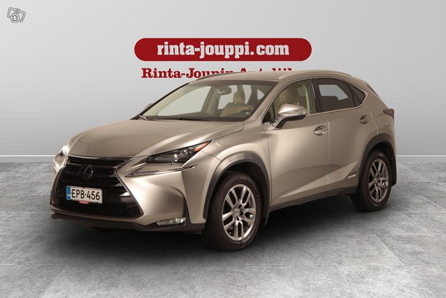 Lexus NX 1