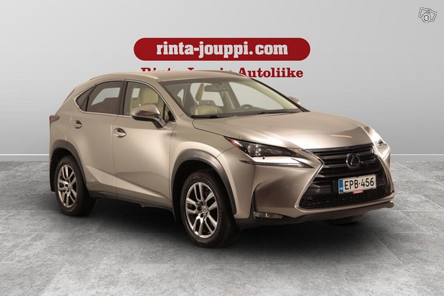 Lexus NX 3