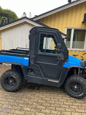 Myydään Trapper 550 lämpöhytillä 5