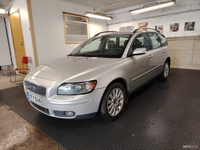 Volvo V50 1