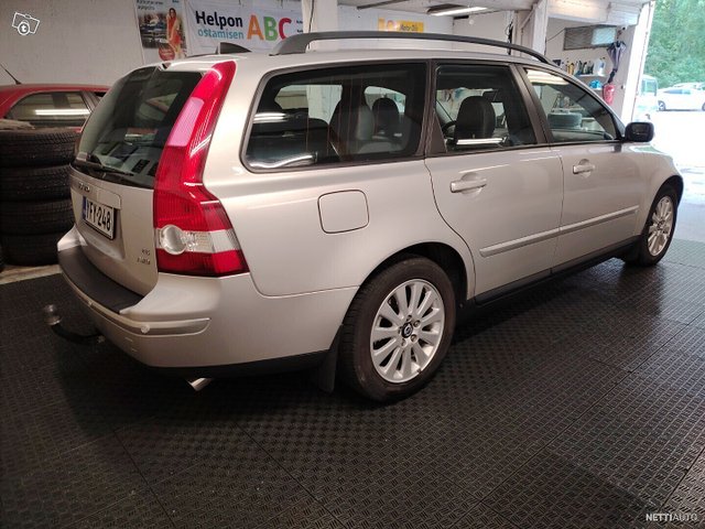 Volvo V50 4