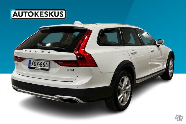 Volvo V90 Cross Country 2