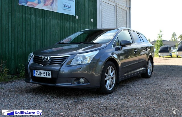 Toyota Avensis 1