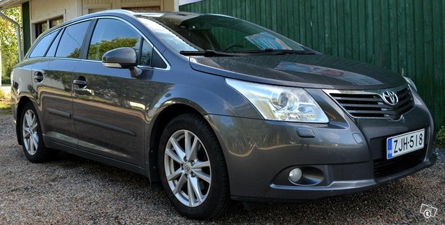 Toyota Avensis 10