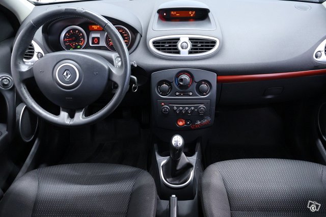 Renault Clio 16