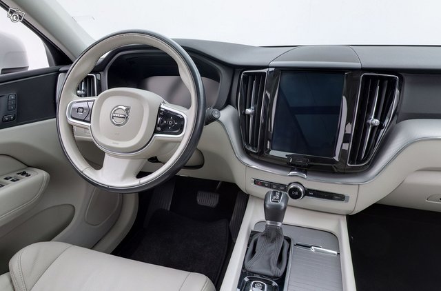 Volvo XC60 9