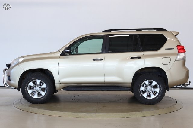 Toyota Land Cruiser 8