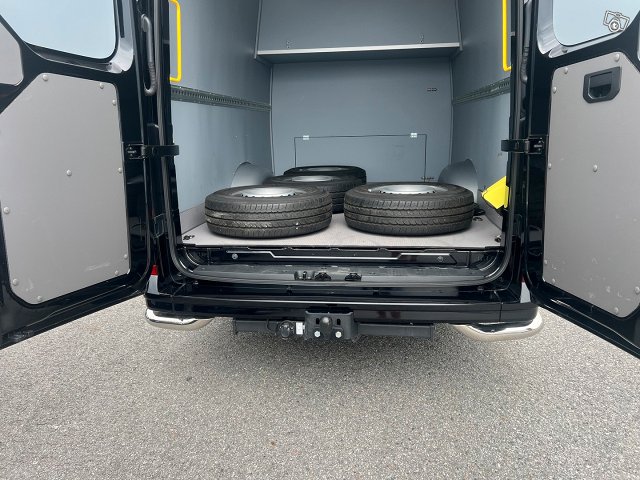 Volkswagen Crafter 10