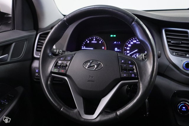 Hyundai Tucson 16