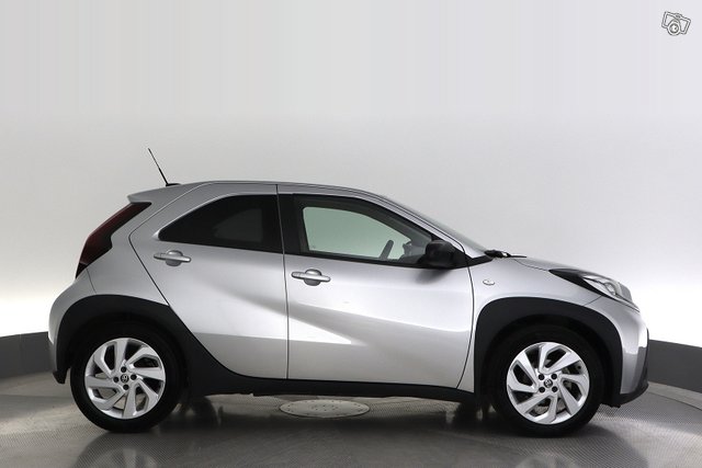 Toyota Aygo X 6