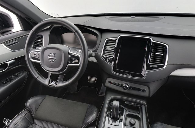 Volvo XC90 9