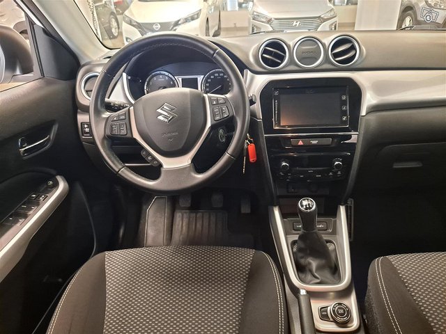 Suzuki Vitara 7