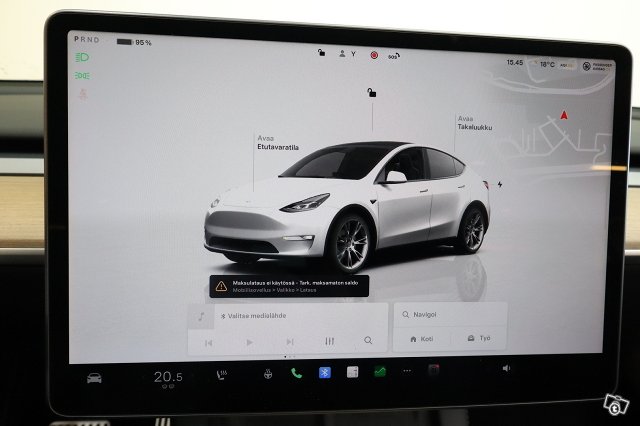 Tesla Model Y 18