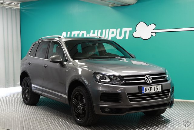 Volkswagen Touareg 1