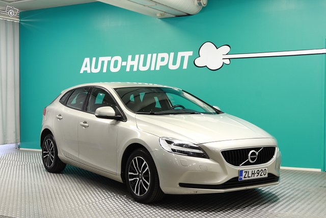 Volvo V40 1