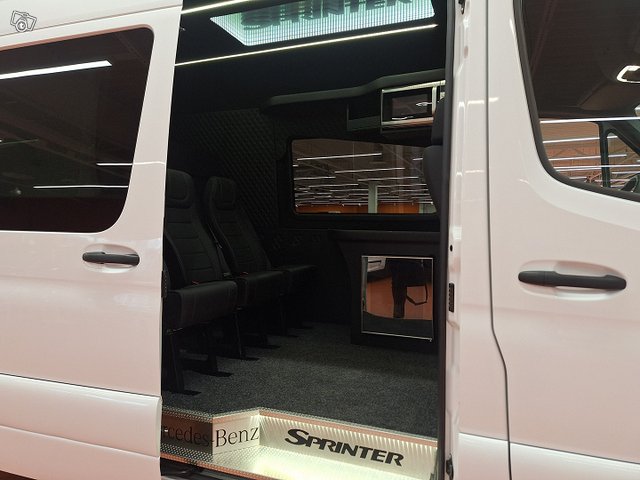 Mercedes-Benz Sprinter 5