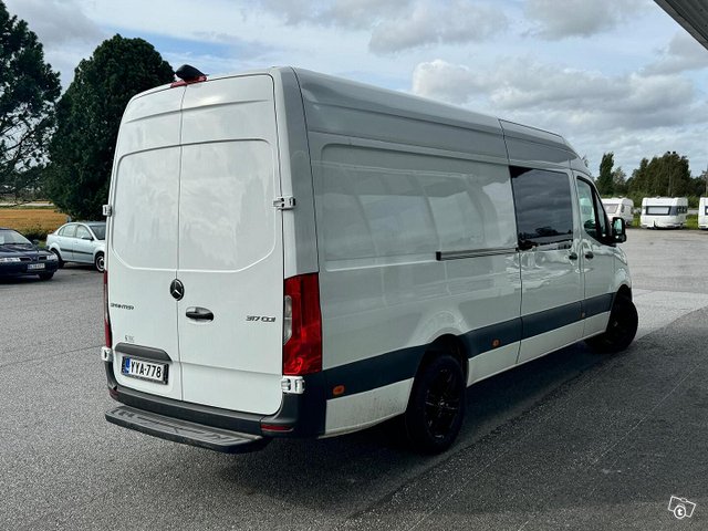 Mercedes-Benz Sprinter 2