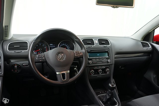 Volkswagen Golf 12