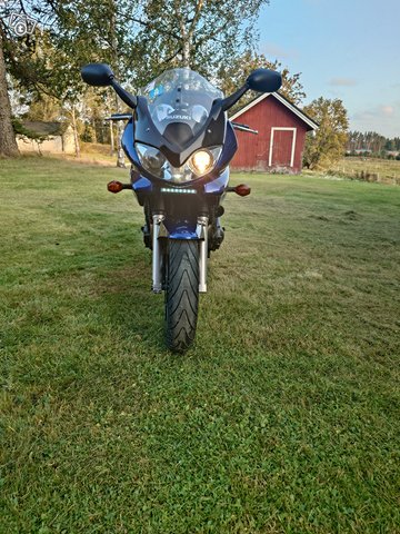 Suzuki Bandit GSF 1200S 2