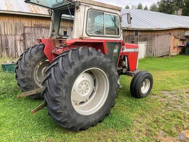 Massey Ferguson 575, kuva 1