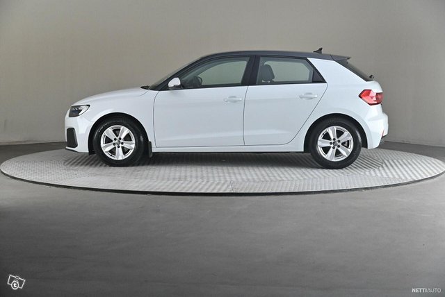 Audi A1 4